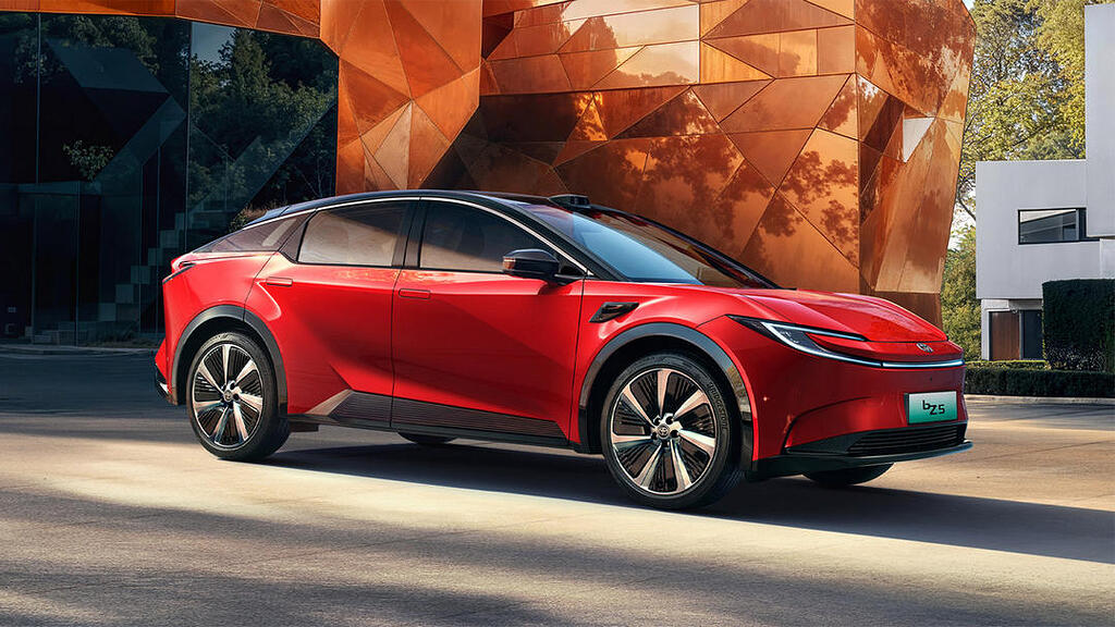 A Toyota lançou hoje a atualização do bZ5, mas ainda não disse quanto vai custar
