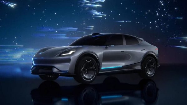Uma marca chinesa nascida da Seres, da CATL e da ByteDance prepara o seu primeiro carro, e pode vir a trocar de bateria em 99 segundos