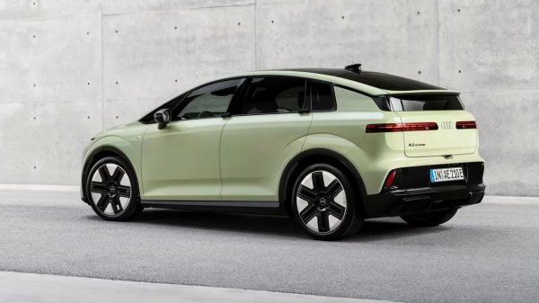 O Audi A2 regressa 27 anos depois, agora elétrico, e promete ser o mais barato da marca