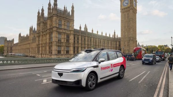 Os robotáxis chineses chegaram a Londres: a Baidu começou a testar o Apollo Go nas ruas da capital britânica, com viagens ao público previstas para 2027
