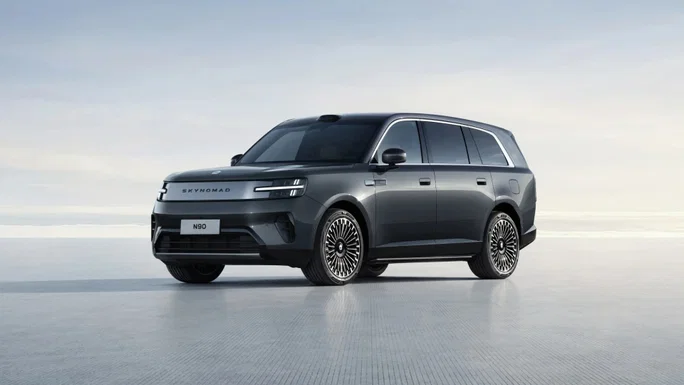 A Xiaomi revela hoje a arquitetura técnica do primeiro SUV da marca: o Sky Nomad promete 505 km em elétrico puro e já é chamado de sala de estar sobre rodas