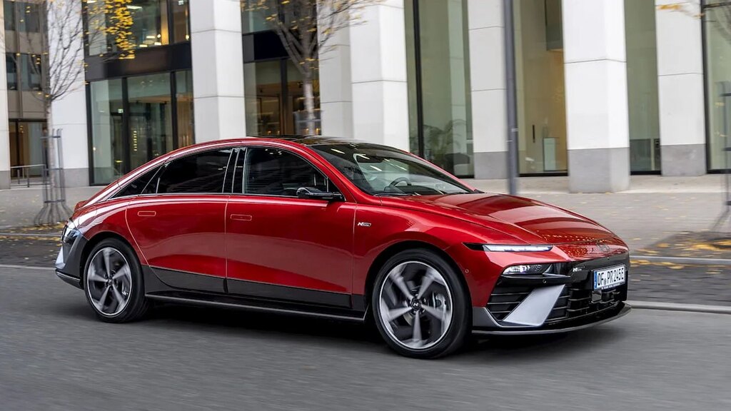 680 km de autonomia, carregamento a 350 kW em 18 minutos e um coeficiente aerodinâmico de 0,21: a Hyundai renovou o Ioniq 6 e já o lançou na Turquia