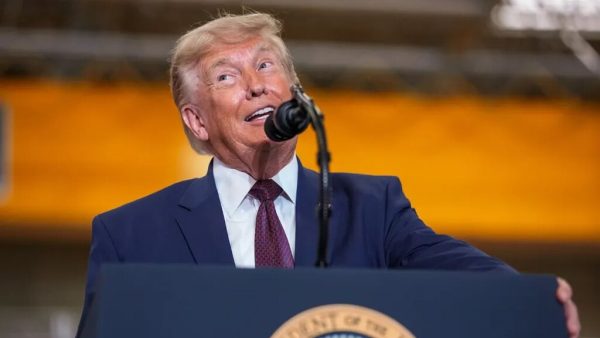 Trump diz que condutores de elétricos "têm uma doença", mas os números que ele próprio citou contam uma história diferente