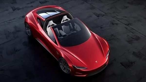 A Tesla vai finalmente mostrar o novo Roadster este mês, mas ninguém vai conduzi-lo, e os espetadores vão ter de ficar a centenas de metros de distância