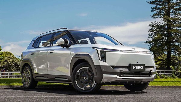 A Dongfeng entra no segmento mais competitivo da Europa com o VIGO, um SUV elétrico que quer roubar clientes ao Peugeot E-2008